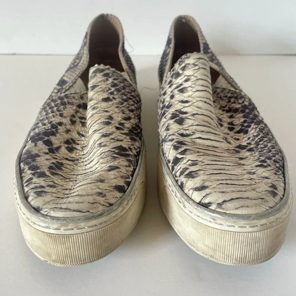 Stuart Weitzman Nugget Snake Skin Thick Sole Slip On Sneakers • Size 6.5 🔴